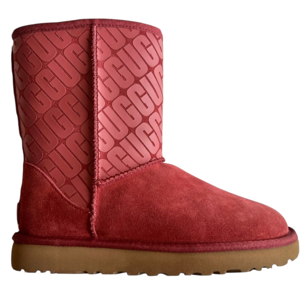 UGG NEW Red CLASSIC SHORT II UGG LOGO REDWOOD Boots Size 6